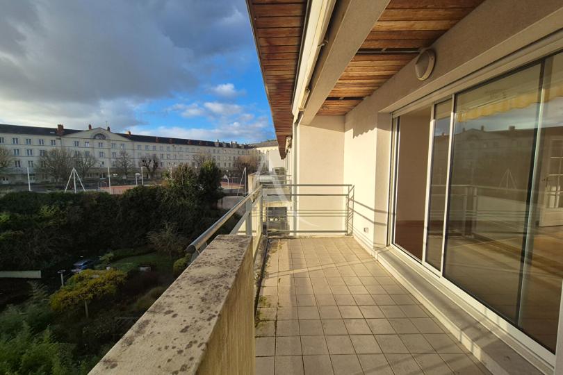 Photo n°2 - Acheter un appartement 5 pièces<br/> de 134 m² à Nantes (44000)